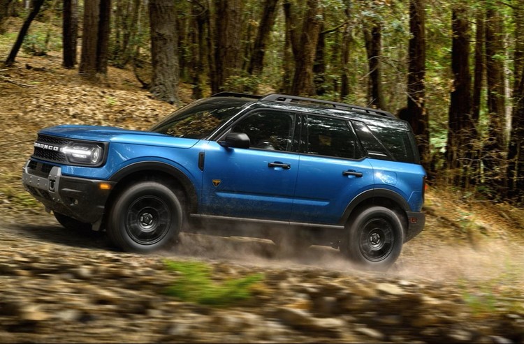 FOTO Două lovituri de marketing pregătite de americani pentru recucerirea pieței. Ford Escort și Bronco, „produse în Europa pentru Europa”