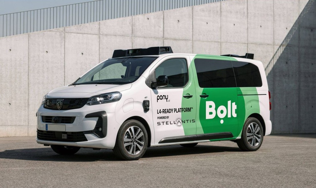 Bolt începe testele primului serviciu de Robotaxi în Europa cu mașini Stellantis
