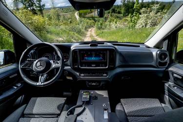 Cel mai luxos 4x4 de la Mercedes va avea versiuni pentru armată