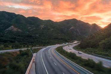 FOTO DECIZIE Schimbări pe drumurile expres din România. Apar banda de urgență și alveola 