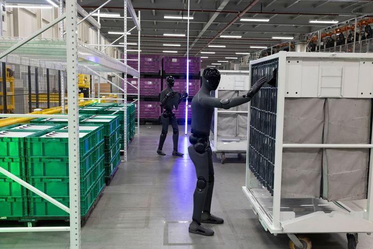 FOTO Zona SF cu roboți umanoizi: Phisical AI în producție la BMW