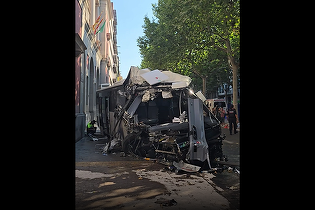VIDEO Accident grav de autocar. 46 de răniți după ce vehiculul a intrat într-o clădire din Spania