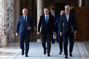 Bolojan și prețul la motorină: Dacă nu se constată o scădere, Guvernul are o nouă schemă de plafonare - va fi promovată în Parlament 