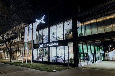 Una dintre mărcile cu cele mai rapide viteze de creștere în ultimii ani, Xpeng frânează semnificativ vânzările, pe fondul scăderilor din China la electrice