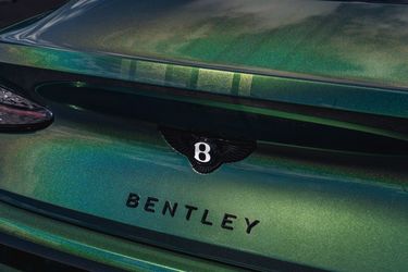 VIDEO & FOTO Bentley anunță Torcal, primul model electric al mărcii, înrudit cu Porsche Macan