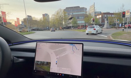 FOTO Vești Tesla pentru clienții din România: una bună, alta îngrijorătoare