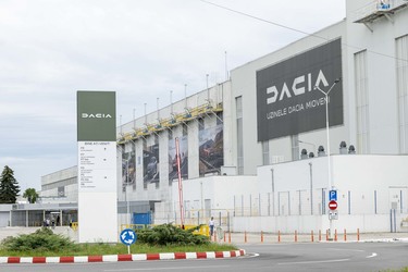FOTO Mesaj de sprijin de la vârful Dacia. Frank Marotte, vicepreședinte: Trebuie să protejăm amprenta de producție din România