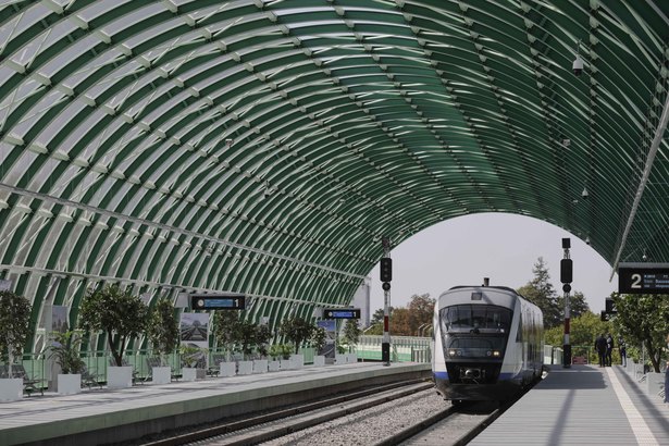 Trenuri între Gara de Nord și aeroport, anulate din cauza lucrărilor la infrastructură. Sunt afectate cursele de noapte