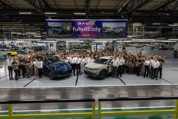 Dacia pregătește „evenimente foarte, foarte importante”. Uzina este în siguranță. Șeful Renault Group: Nu avem intenția să reducem capacitatea de producție în Europa
