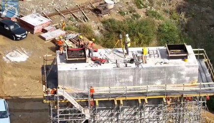 VIDEO Austriecii au ajuns pe ultimii metri la un tronson de autostradă pe Sibiu-Pitești 