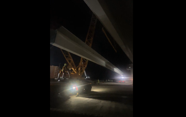VIDEO A fost montată ultima grindă din cele aproximativ 5.000 de care a fost nevoie la cele 67 de poduri și pasaje ale A0