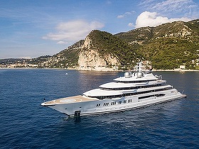 VIDEO Megayahtul Amadea, confiscat de SUA de la un oligarh rus, a fost vândut cu 187 de milioane de dolari