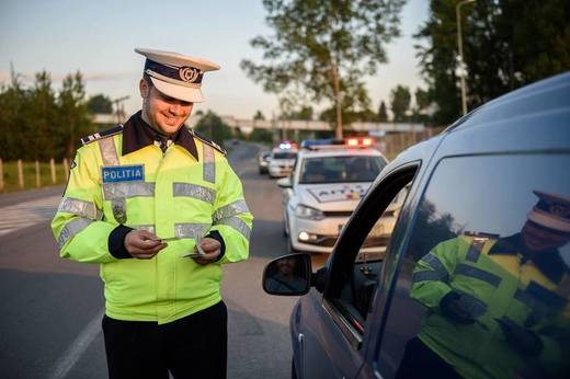 Atenție, șoferi. Noua regulă care stabilește că cei care nu își achită amenzile rutiere riscă să rămână fără permis intră în vigoare