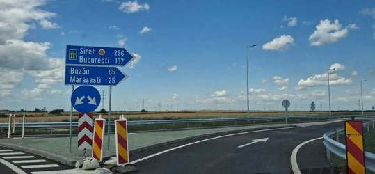 FOTO Deschidere pe autostradă: "Din păcate, am pierdut aproape un an!". Centura de nord a Focșaniului a fost deschisă 