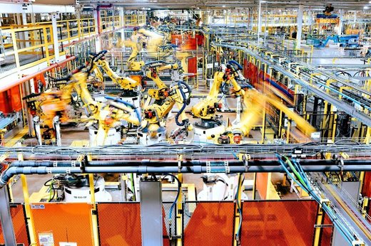 VIDEO&FOTO Ford reinventează după 100 de ani fabrica de mașini. Trece de la „linia de producție”, la „arborele de producție”