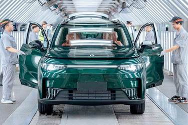 Acord important între două companii chineze de automobile. Leapmotor semnează cu una dintre marile companii de stat