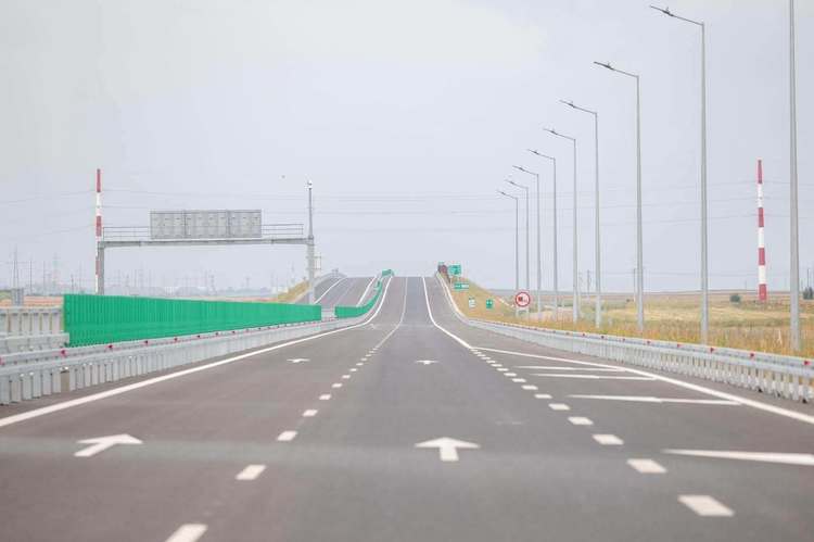 FOTO ANUNȚ Bolojan despre Autostrada Moldovei: Încă 47 de km de autostradă deschiși traficului, între Adjud și Bacău, în ultima zi a PNRR. Ultimii 77 km, între Bacău și Pașcani, vor fi finalizați cu bani de la buget 