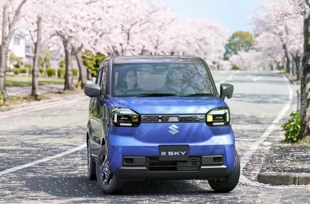 FOTO Primul rival pentru Dacia Hipster: japonezii aduc prima mașină kei-car în Europa