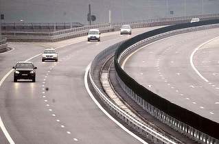 Nou tronson de autostradă. Guvernul aprobă indicatorii pentru sectorul Tigveni-Râmnicu Vâlcea, parte a Autostrăzii Sibiu-Pitești