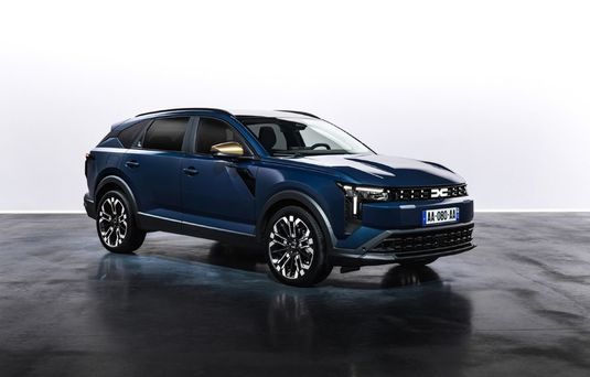 ULTIMA ORĂ Dacia renunță la un al treilea model din segmentul C