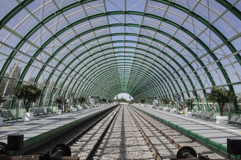 Tren blocat 4 ore spre Aeroportul Otopeni