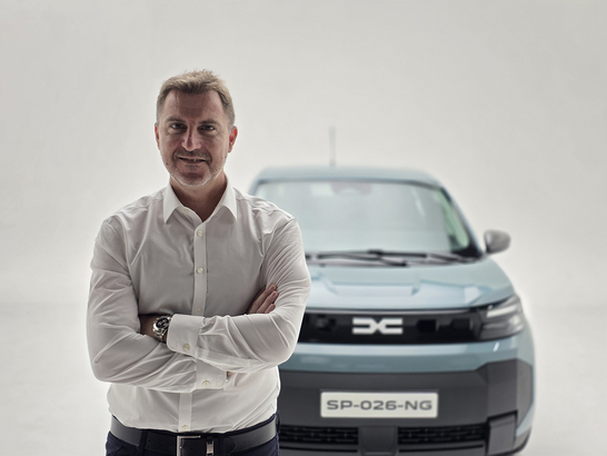 FOTO&VIDEO Noul Spring. Șefii Dacia dezvăluie detalii: Producția vechiului model s-a încheiat. Comenzile se deschid, concurăm cu Leapmotor, BYD, Citroen. În România suntem dependenți de Rabla