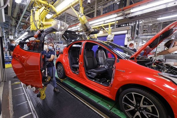 Peste 100.000 de angajați dați afară, numărul se va dubla. Presiunea uriașă pe care o suportă industria auto din Europa se răsfrânge asupra furnizorilor de componente