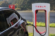 FOTO Tesla Supercharger în oraș ales pe internet de români