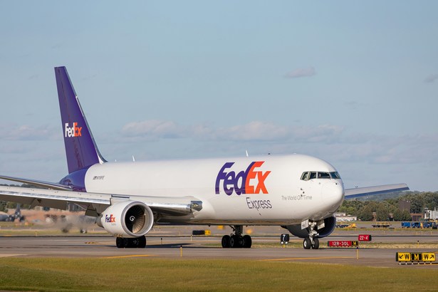 Miliardarul polonez pe care pariază FedEx pentru cucerirea pieței europene de colete