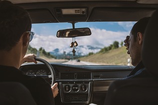 Permis auto ANULAT și nici nu mai poți cere altul 3 ani dacă circuli pe contrasens. Sancțiune aspră pregătită pentru șoferi