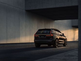 Paradoxurile Volvo: Europa renunță la PHEV, China le cere, dar scade pe electrice