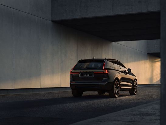Paradoxurile Volvo: Europa renunță la PHEV, China le cere, dar scade pe electrice