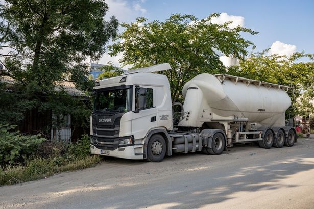 Camioanele vor trece prin București și ziua, nu doar noaptea. Taxă de acces indiferent de zona orașului în care merg
