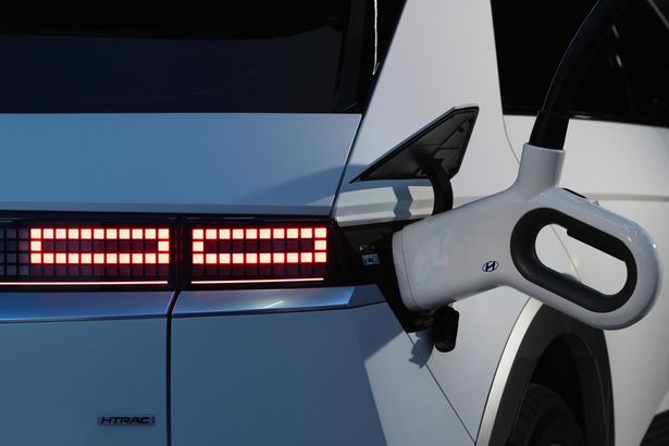 RECORD de mașini electrice vândute în Europa