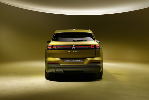 FOTO în premieră. Preț anunțat în România pentru precomenzi. VW lansează cel mai nou SUV din familia electrică, ID.Tiguan 