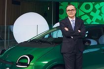 Șeful Renault Group: „Venim la Paris cu emoție, electric și accesibilitate. Mașinile Renault din Europa sunt la același nivel sau chiar mai bune decât orice mașină chineză”