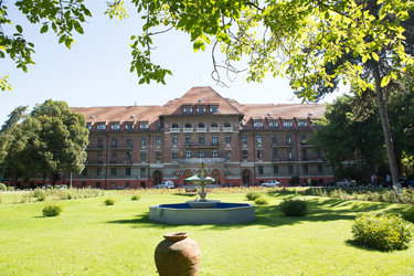 RA-APPS încearcă să vândă din nou Hotelul Triumf, la un preț de pornire a licitației redus cu 2 milioane de euro