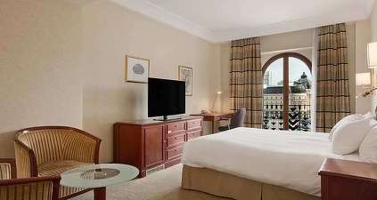 Hilton scoate conținutul pornografic din oferta de canale TV