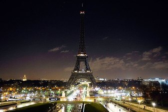 Agențiile de voiaj: Atentatele vor afecta fluxul de turiști români spre Paris