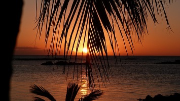 Speriați de atacurile din Paris, românii ajung de Revelion până în Madeira, Mauritius, Sri Lanka sau Galapagos