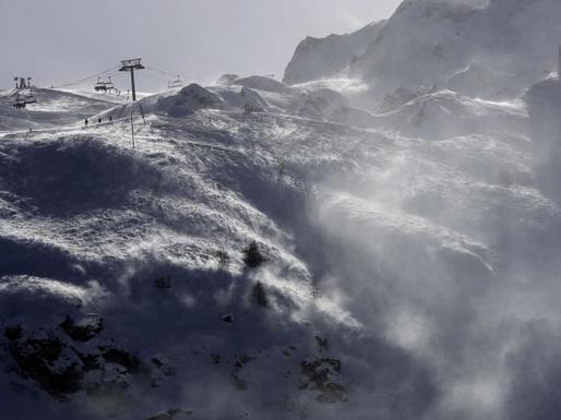 Avalanșa produsă pe o pistă de schi din Franța nu s-a soldat cu nicio victimă