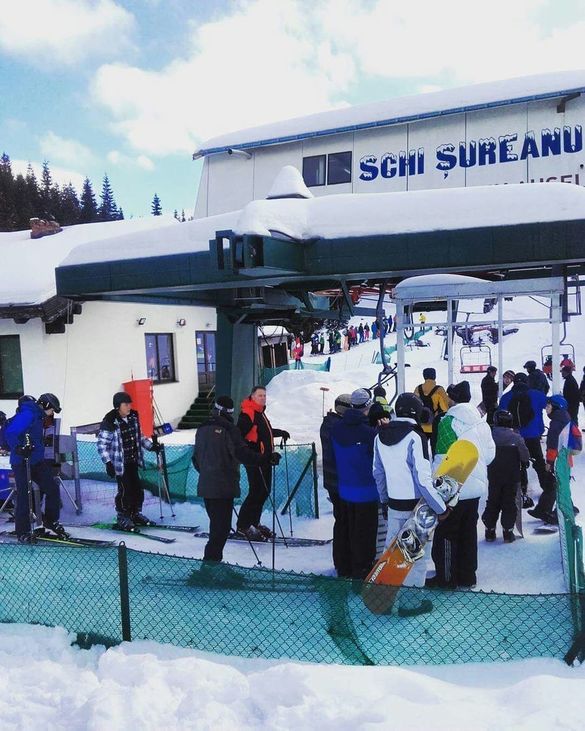 FOTO Președintele Klaus Iohannis a schiat în Munții Șureanu din Alba