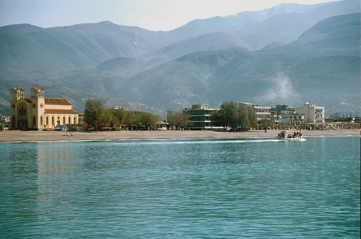 Tarom se pregătește să lanseze curse charter spre orașul grec Kalamata, din Peninsula Peloponez