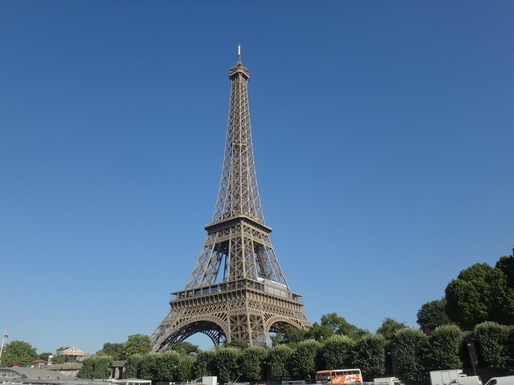 Parisul a atras un număr record de turiști în 2017