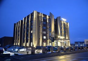 Compania care deține franciza lanțului de restaurante fast-food Spartan intră pe piața hotelieră