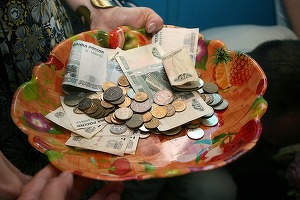 O decizie a Guvernului scumpește nunțile în toată țara și mâncarea la mare
