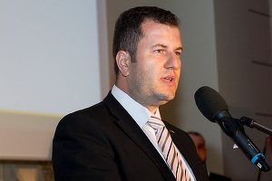 Primul Courtyard by Marriott din România recrutează director cu experiență la Crowne, Hilton și Radisson Blu și pregătește deschiderea în premieră a unui hotel în aeroportul Henri Coandă