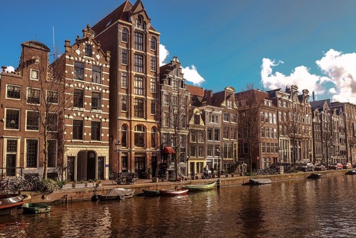 Amsterdamul introduce o nouă taxă pentru turiști