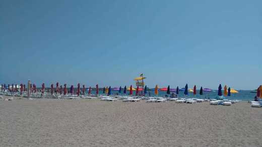 A fost lansată aplicația care informează turiștii din Constanța și Mamaia dacă pot intra în mare fără a-și pune viața în pericol