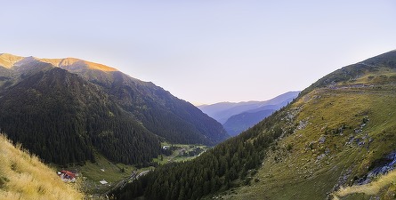 România, printre cele mai “fierbinți” destinații de vacanță pentru turiștii americani în această toamnă
